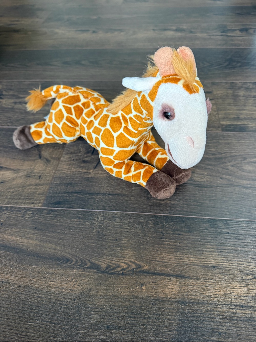 Toys‎ "R" Us Geoffrey the Giraffe Plush 2011